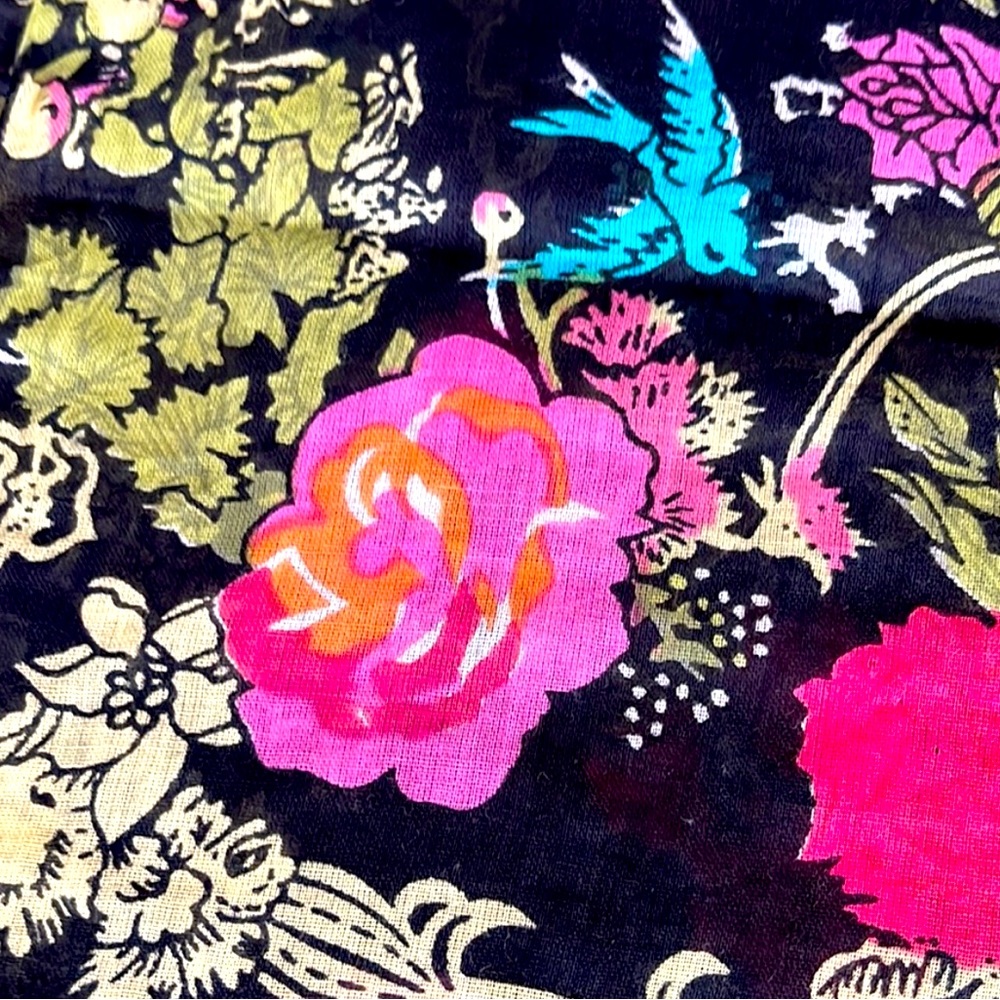 Beautiful Fringed Vintage Floral Sparrow Scarf Wear or Home Display Retro Motif